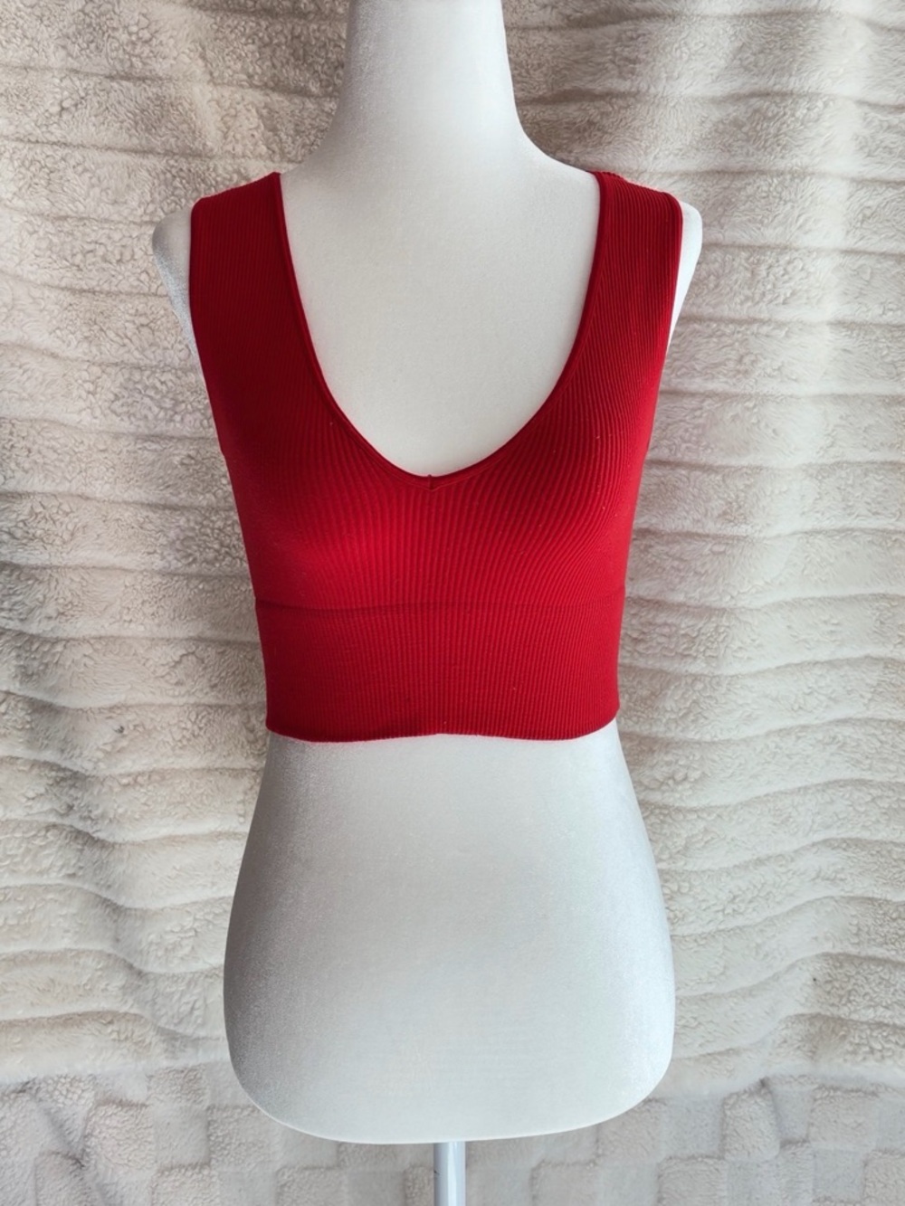 Red Ribbed V-Neck Crop Top - Women